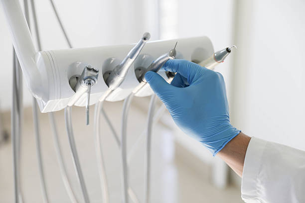 Professional Emergency Dentist technician working in Reading, OH